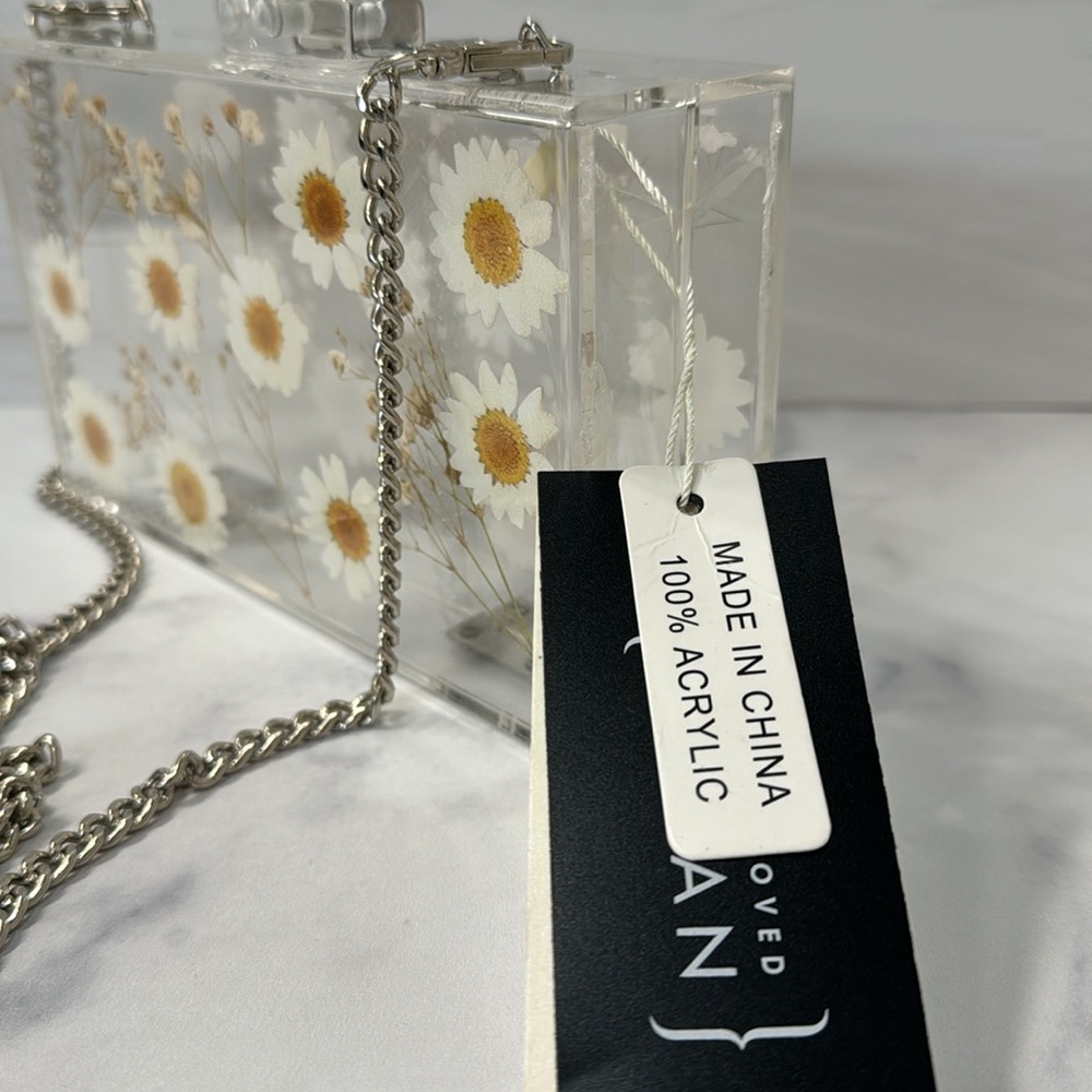 Daisies acrylic transparent lucite box clutch with silver chain strap🌼 - Picture 9 of 15